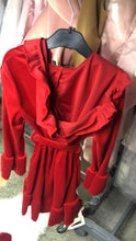 Load image into Gallery viewer, Red dressing gown - 12y
