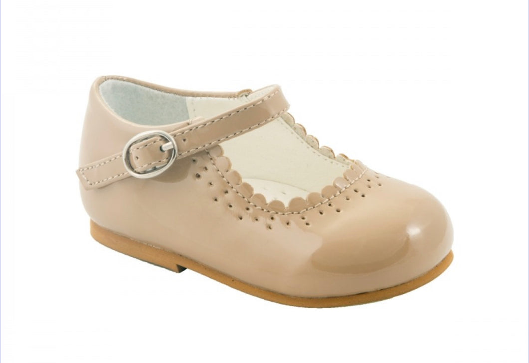 Camel Hard Sole Shoe (UK 7)